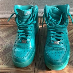 Nike Air Force 1s high top